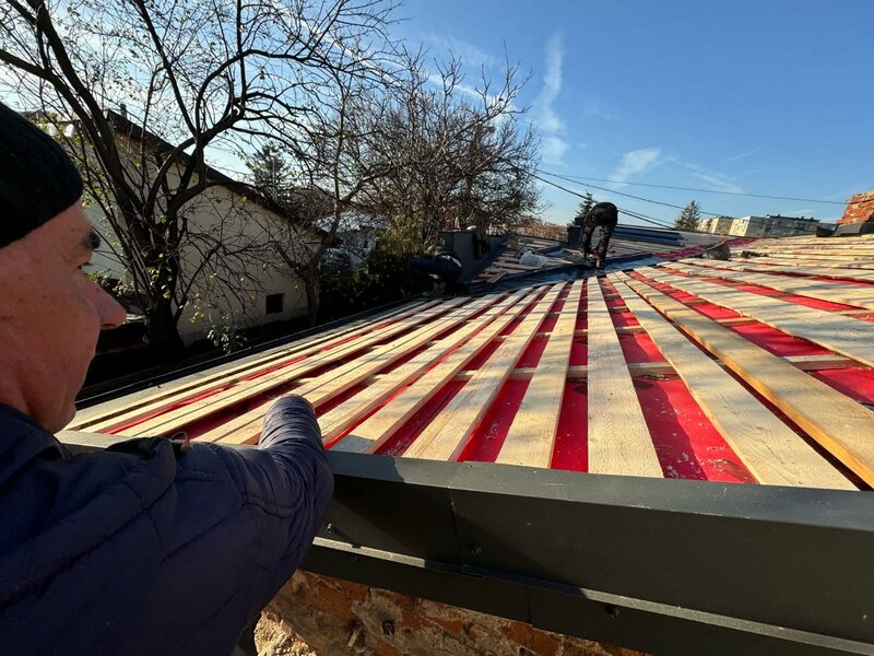 Reparatii acoperisuri si constructii acoperisuri